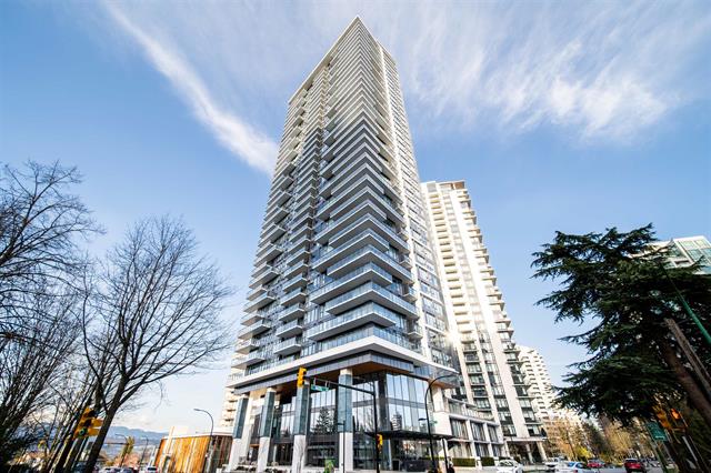This stylish 1-bedroom, 1-bath unit is the epitome of modern convenience, situated in a prime Metrotown location - steps away from the Skytrain